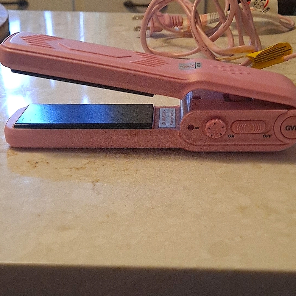 Generic Value Products  hair straightener